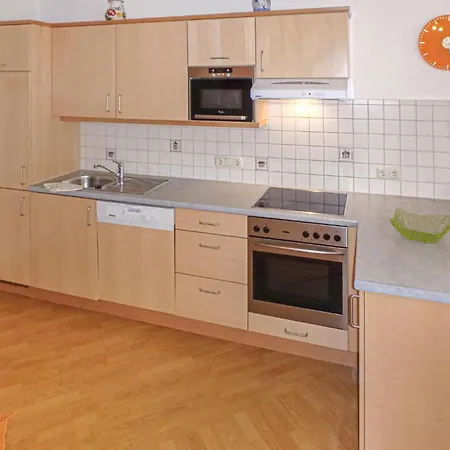 Lägenhet Beautiful In With 4 Bedrooms And Internet